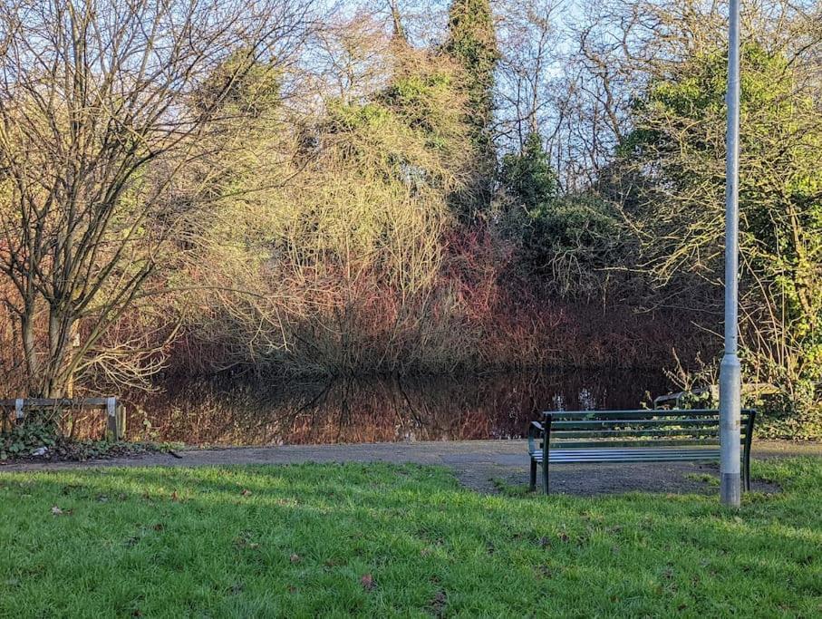 The Kilsyth,Detached Bungalow Уоррингтон Экстерьер фото